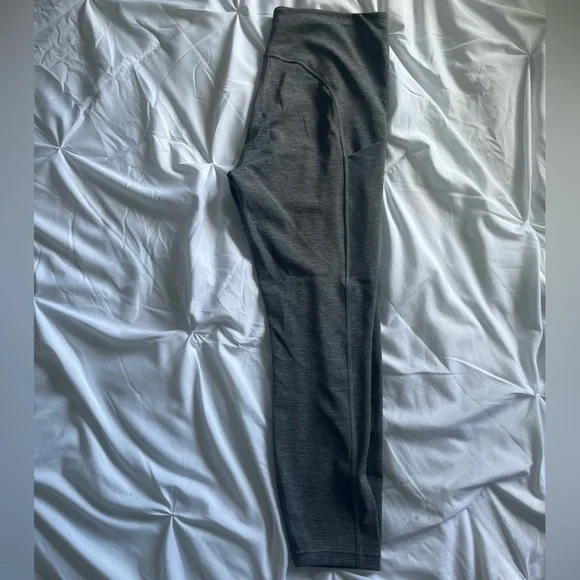 Athleta Ultimate Stash 7/8 Tights Leggings - Picture 3 of 4